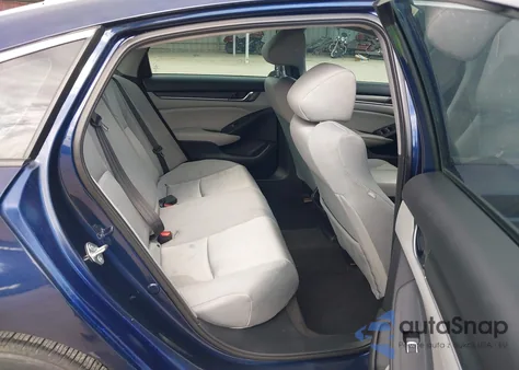 2018 Honda Accord Lx z USA, uszkodzony, nr VIN 1HGCV1F15JA239948